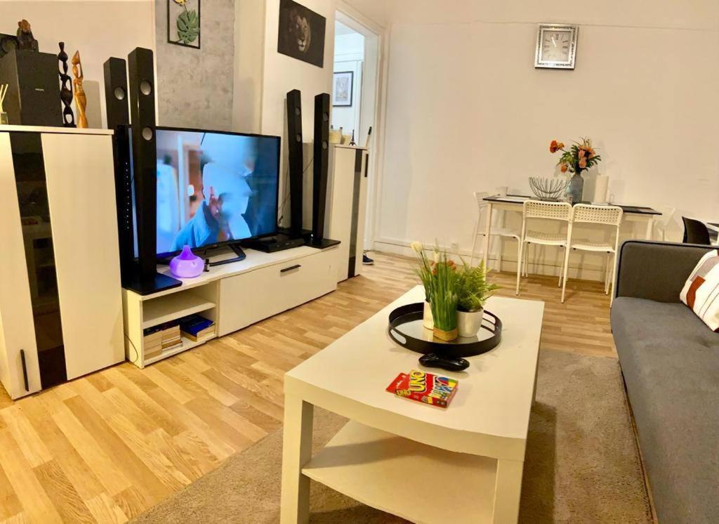 Appart Cosy Alfortville -Vue Seine - 10Mn De Paris Buitenkant foto